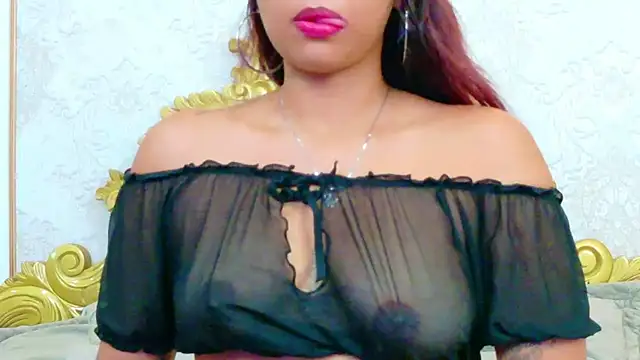 Snapshot of BellahColucci chatting on September 10, 2025, 2:17 pm BellahColucci online show from September 10, 2025, 2:17 pm