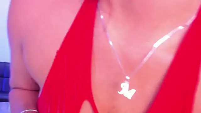 Snapshot of BellahColucci chatting on September 29, 2025, 8:24 pm BellahColucci online show from September 29, 2025, 8:24 pm