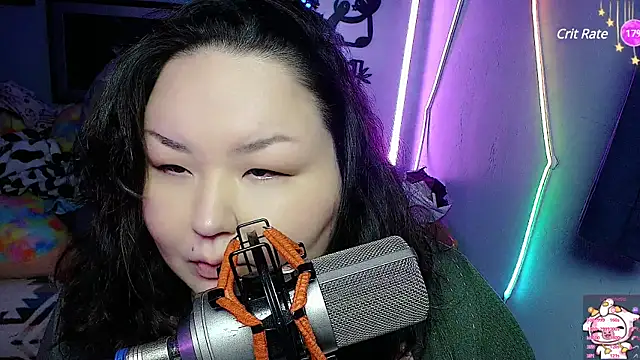 Snapshot of EmGreens chatting on February 10, 2025, 8:31 am EmGreens online show from February 10, 2025, 8:31 am