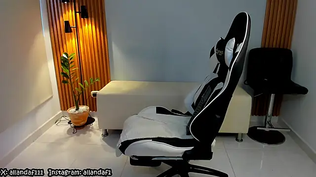 dafboy1 online show from January 28, 2025, 4:19 pm