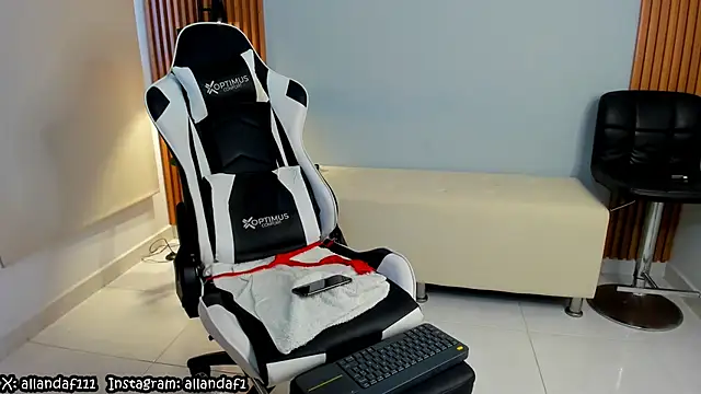 dafboy1 online show from February 17, 2025, 8:36 pm