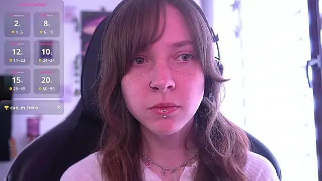 juliapie online show from April 25, 2026, 9:01 am