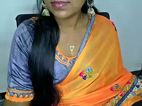 Snapshot of shila20 chatting on February 28, 2025, 10:06 pm shila20 online show from February 28, 2025, 10:06 pm