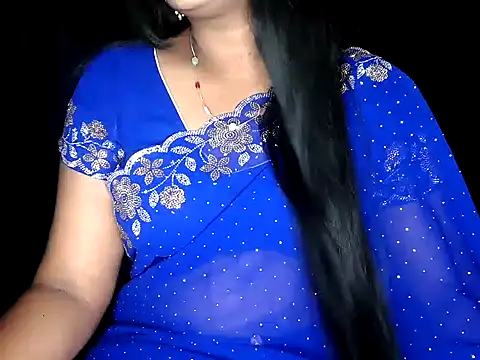 Snapshot of shila20 chatting on December 3, 2025, 5:44 pm shila20 online show from December 3, 2025, 5:44 pm