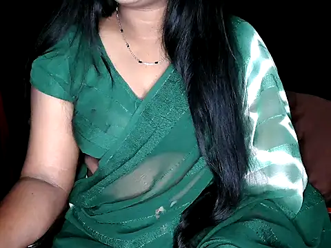 Snapshot of shila20 chatting on December 5, 2025, 5:09 pm shila20 online show from December 5, 2025, 5:09 pm