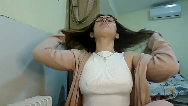 Snapshot of Sativa017 chatting on December 4, 2024, 2:37 pm Sativa017 online show from December 4, 2024, 2:37 pm