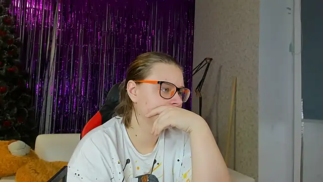 Snapshot of Seductive_She_Wolf chatting on January 31, 2025, 6:25 pm Seductive She Wolf online show from January 31, 2025, 6:25 pm