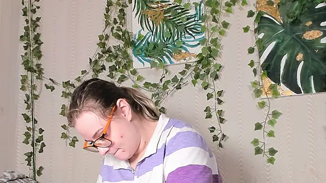 Snapshot of Seductive_She_Wolf chatting on November 6, 2025, 3:46 pm Seductive She Wolf online show from November 6, 2025, 3:46 pm