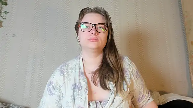 Snapshot of Seductive_She_Wolf chatting on May 6, 2026, 4:12 pm Seductive She Wolf online show from May 6, 2026, 4:12 pm