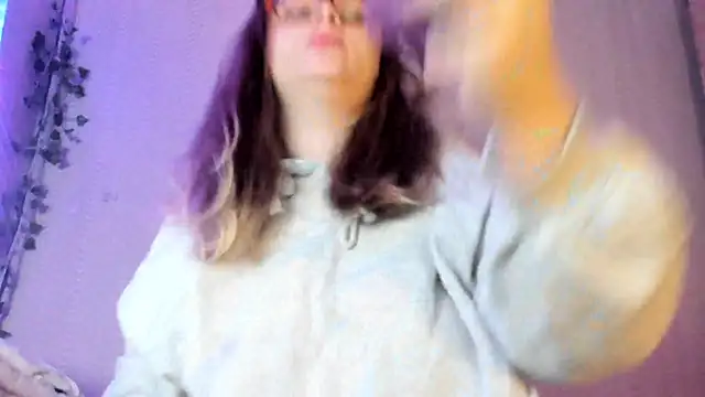 Snapshot of Seductive_She_Wolf chatting on May 7, 2026, 6:52 am Seductive She Wolf online show from May 7, 2026, 6:52 am