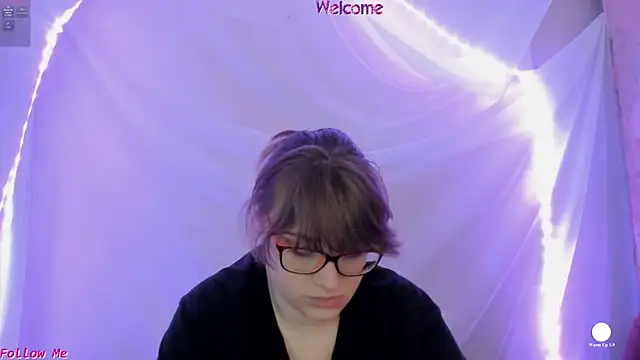 Snapshot of Seductive_She_Wolf chatting on June 2, 2026, 2:52 pm Seductive She Wolf online show from June 2, 2026, 2:52 pm