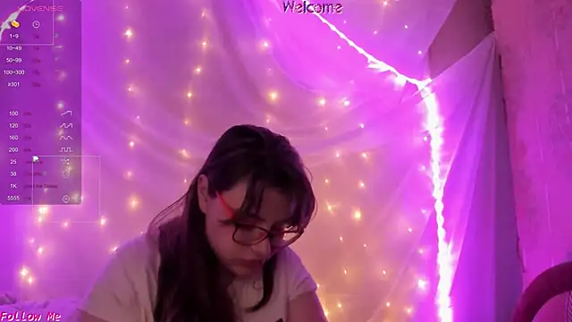 Snapshot of Seductive_She_Wolf chatting on June 5, 2026, 4:41 am Seductive She Wolf online show from June 5, 2026, 4:41 am