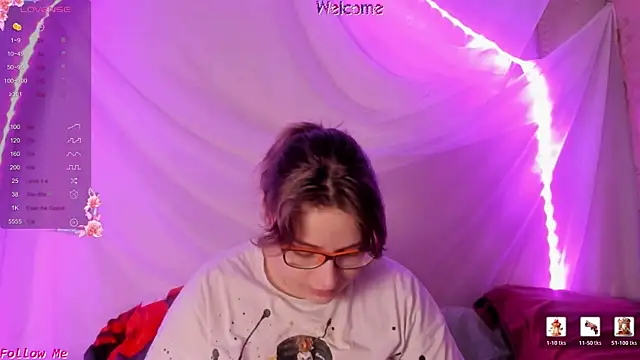 Snapshot of Seductive_She_Wolf chatting on June 9, 2026, 6:30 pm Seductive She Wolf online show from June 9, 2026, 6:30 pm