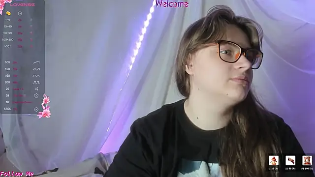 Snapshot of Seductive_She_Wolf chatting on June 27, 2026, 3:50 pm Seductive She Wolf online show from June 27, 2026, 3:50 pm
