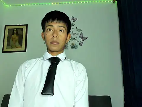 Snapshot of horny_pair chatting on July 13, 2026, 1:52 am horny pair online show from July 13, 2026, 1:52 am