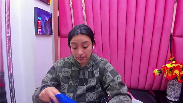 Snapshot of Sarah_Hornny chatting on February 15, 2026, 3:03 am Sarah Hornny online show from February 15, 2026, 3:03 am