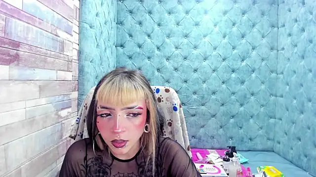 Samantha Smiith online show from December 21, 2025, 4:30 am