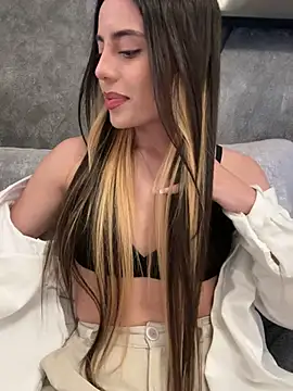 AbyThompson online show from February 7, 2025, 3:52 pm