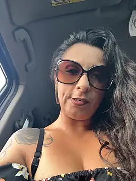 Applebottom90 online show from May 6, 2026, 10:37 pm