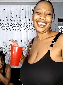 MelStar18xxx online show from April 29, 2026, 4:16 am