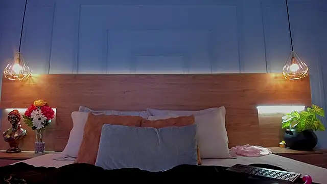 Snapshot of andymiller_ chatting on February 3, 2025, 1:40 pm andymiller online show from February 3, 2025, 1:40 pm