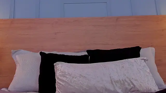 Snapshot of andymiller_ chatting on March 6, 2025, 8:37 pm andymiller online show from March 6, 2025, 8:37 pm