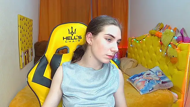 Snapshot of NikaStark_ chatting on February 25, 2025, 10:39 pm NikaStark online show from February 25, 2025, 10:39 pm