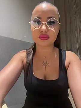 Snapshot of beautydiamond chatting on May 24, 2026, 7:46 am beautydiamond online show from May 24, 2026, 7:46 am