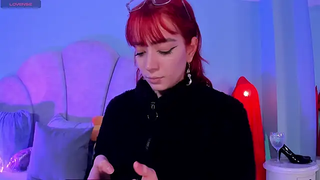 sweeet peach online show from October 8, 2025, 10:18 pm