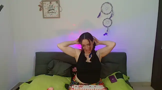 catalinamommyx online show from March 17, 2025, 4:51 am