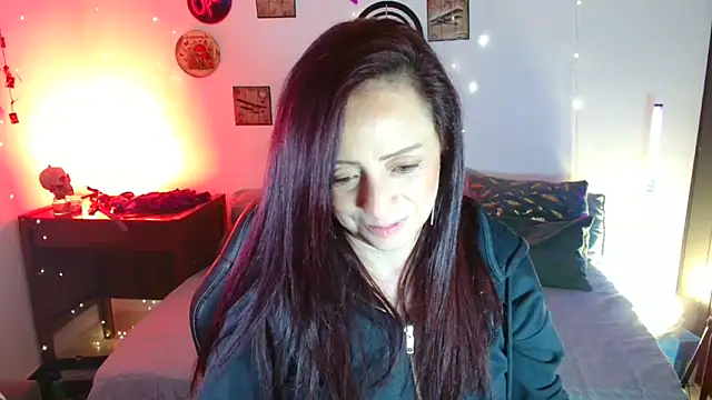 Snapshot of catalinamommyx chatting on May 19, 2026, 1:56 am catalinamommyx online show from May 19, 2026, 1:56 am