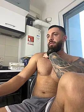 Snapshot of LoveIsBlind_ chatting on October 8, 2025, 2:47 pm LoveIsBlind online show from October 8, 2025, 2:47 pm