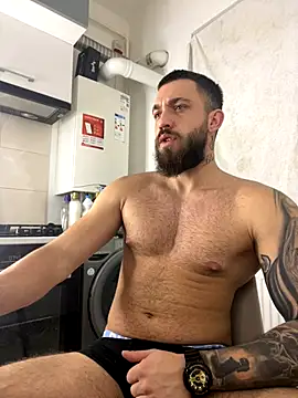 Snapshot of LoveIsBlind_ chatting on October 15, 2025, 4:45 am LoveIsBlind online show from October 15, 2025, 4:45 am