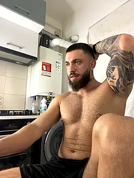 Snapshot of LoveIsBlind_ chatting on October 16, 2025, 3:18 am LoveIsBlind online show from October 16, 2025, 3:18 am