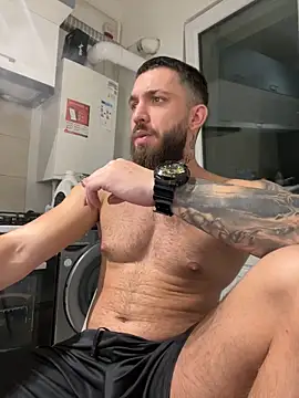 Snapshot of LoveIsBlind_ chatting on October 20, 2025, 5:46 pm LoveIsBlind online show from October 20, 2025, 5:46 pm