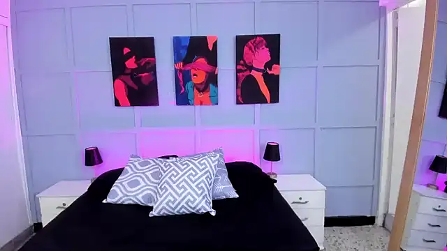 Snapshot of Elizabeth_Santos chatting on January 13, 2025, 8:15 am Elizabeth Santos online show from January 13, 2025, 8:15 am