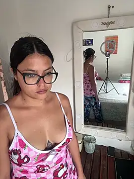 Snapshot of Karla-sexy01 chatting on November 13, 2025, 12:48 pm Karla-sexy01 online show from November 13, 2025, 12:48 pm