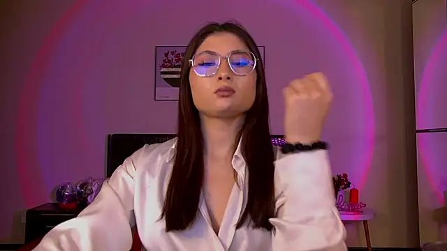 MonicaThompson online show from February 2, 2025, 8:30 pm