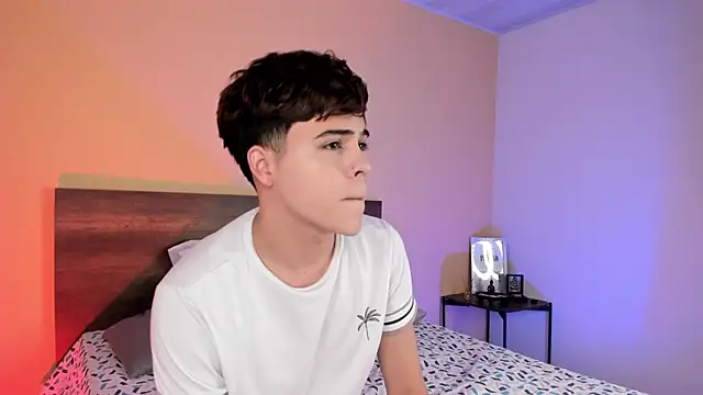 Snapshot of justinbiler chatting on February 12, 2025, 12:33 pm justinbiler online show from February 12, 2025, 12:33 pm