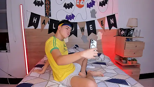 Snapshot of justinbiler chatting on October 25, 2025, 12:56 pm justinbiler online show from October 25, 2025, 12:56 pm