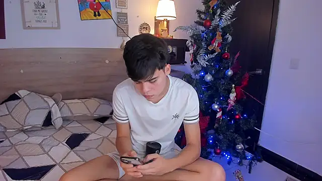 Snapshot of justinbiler chatting on December 15, 2025, 12:42 pm justinbiler online show from December 15, 2025, 12:42 pm