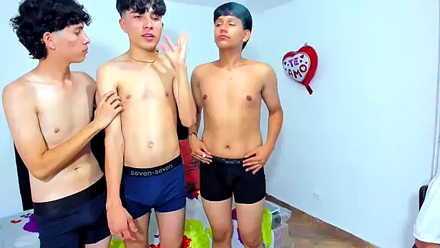 Alexander and Xiao online show from February 26, 2025, 1:21 am