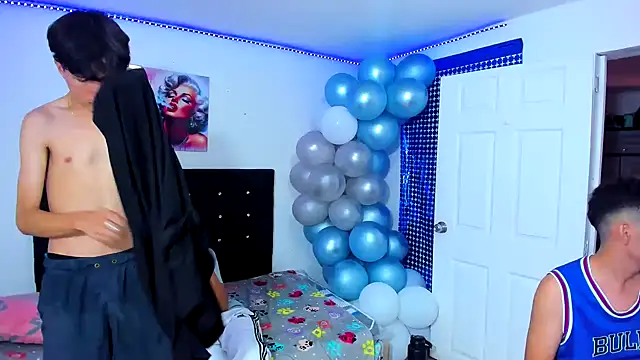 Alexander and Xiao online show from March 11, 2025, 9:26 pm