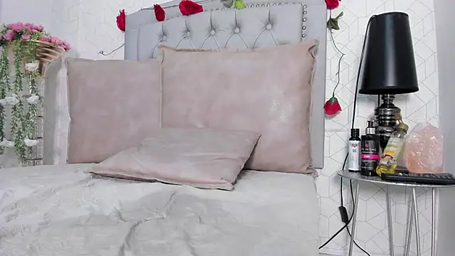 Katalella murillo online show from February 25, 2025, 6:14 am