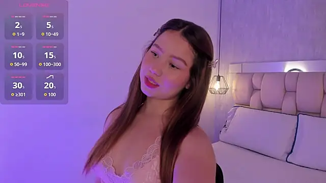 Roxie-Summers11 online show from January 9, 2026, 7:37 pm