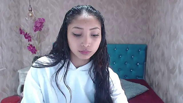 Snapshot of MadelineDoll chatting on February 23, 2025, 4:02 pm MadelineDoll online show from February 23, 2025, 4:02 pm