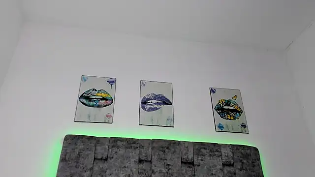 Snapshot of Julifoxx chatting on March 19, 2025, 11:03 pm Julifoxx online show from March 19, 2025, 11:03 pm