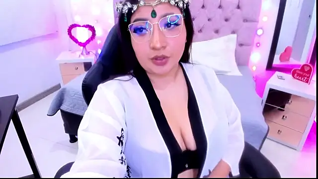 Emma monserrat online show from February 28, 2025, 4:10 am