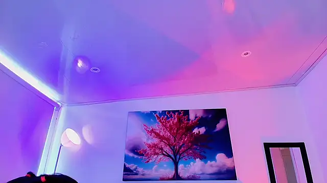 Emma monserrat online show from September 11, 2025, 7:36 pm