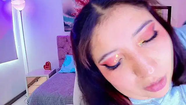 Emma monserrat online show from September 17, 2025, 7:37 pm